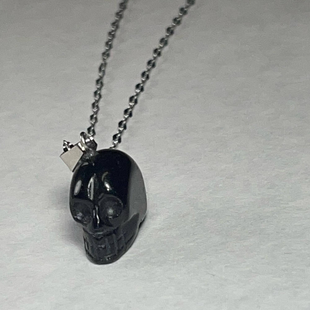 Obsidian Skull necklace - Picture 2 of 2